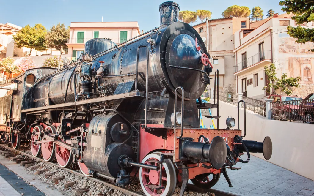 Pasqua in CALABRIA: lo splendore della Sila anche in treno d’epoca